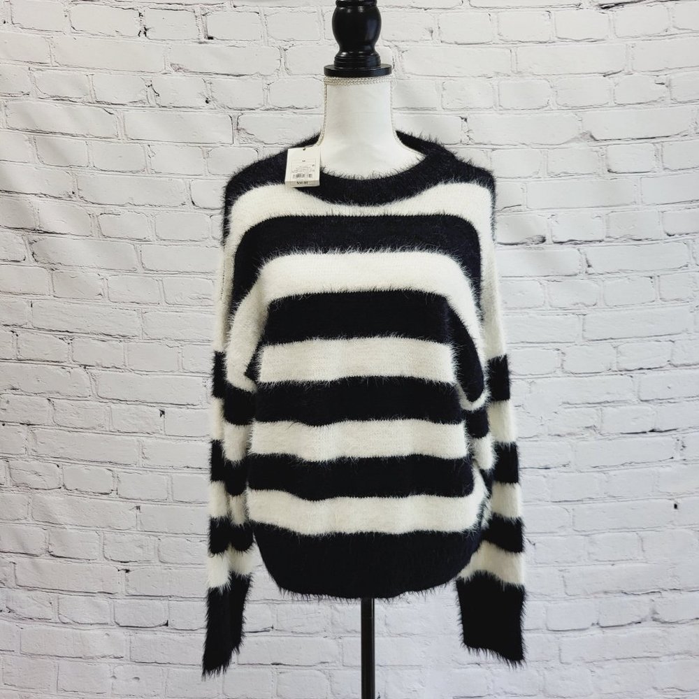 Women's Crewneck Fuzzy Pullover Sweater, TP4-L